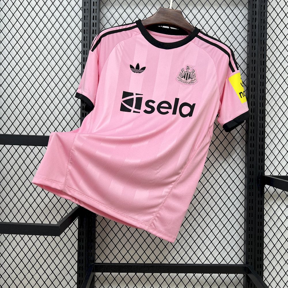 Newcastle maillot foot 2026/27 maillot rose