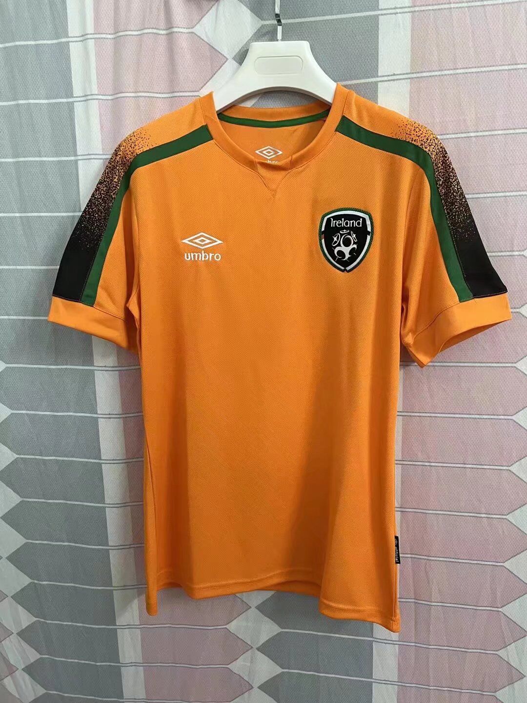 maillot Ireland 2021/22 extérieur orange
