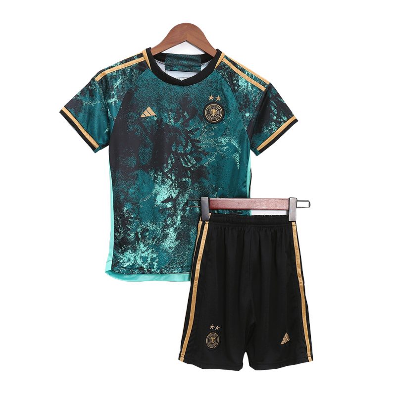 Germany 2023 extérieur Green Femme Kids Kit
