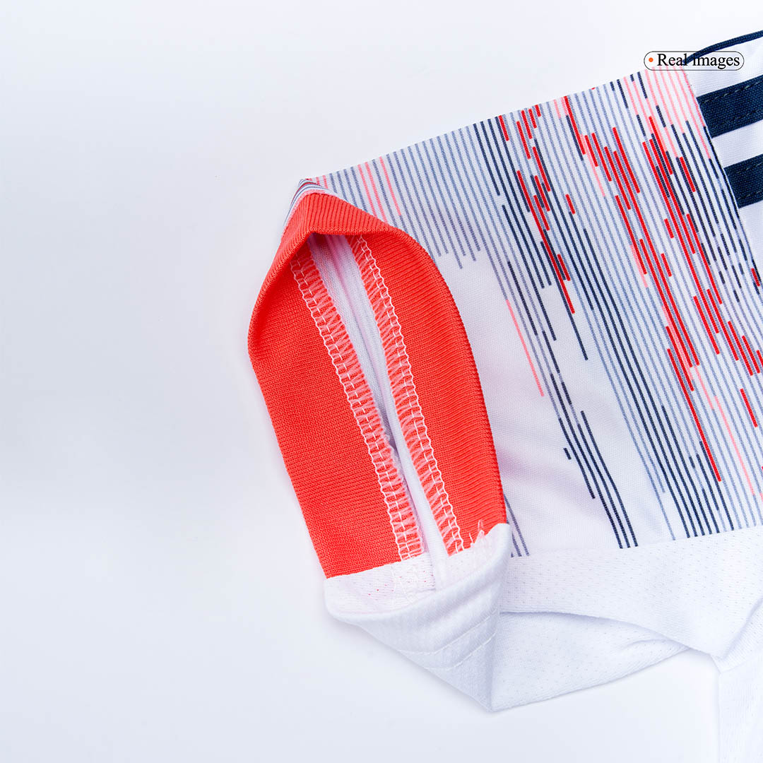 kit enfant Bayern Munich 2025/26 extérieur blanc