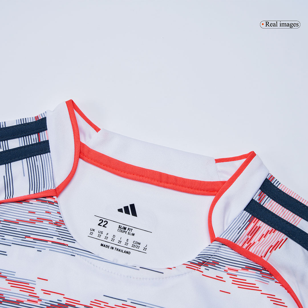kit enfant Bayern Munich 2025/26 extérieur blanc