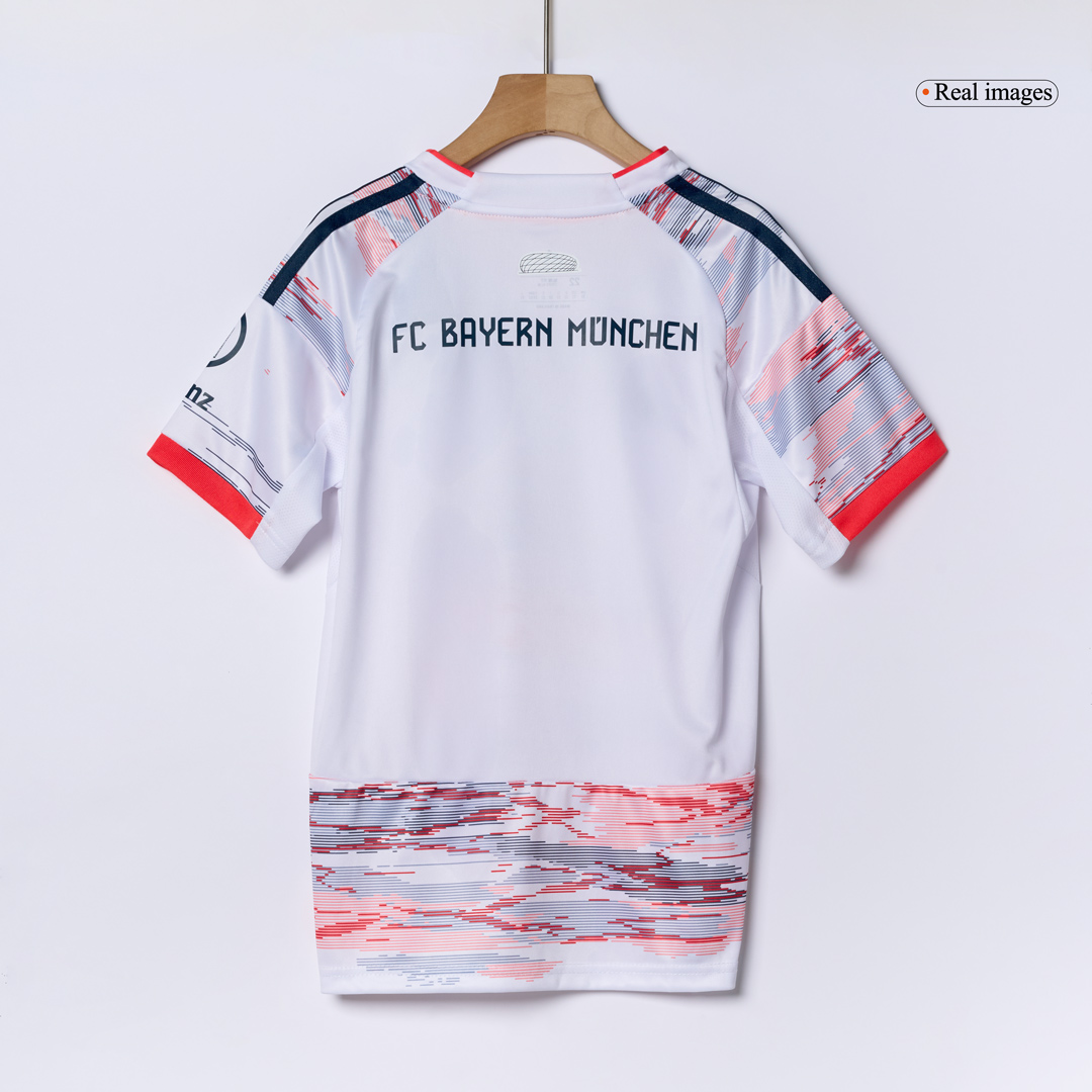 kit enfant Bayern Munich 2025/26 extérieur blanc